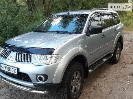 Mitsubishi Pajero Sport 2012