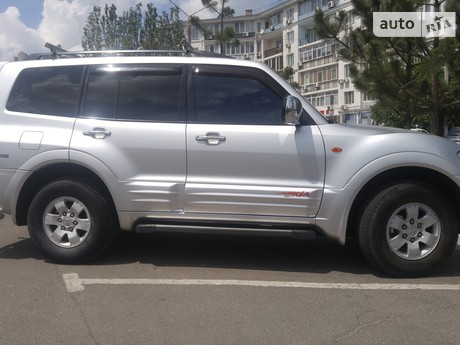 Mitsubishi Pajero Wagon 2001