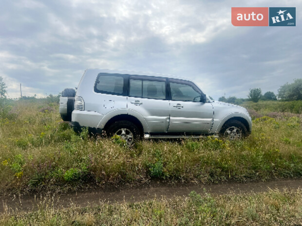 Mitsubishi Pajero Wagon