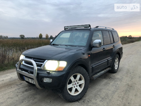 Mitsubishi Pajero 2001