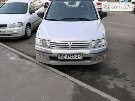 Mitsubishi Space Wagon 2003