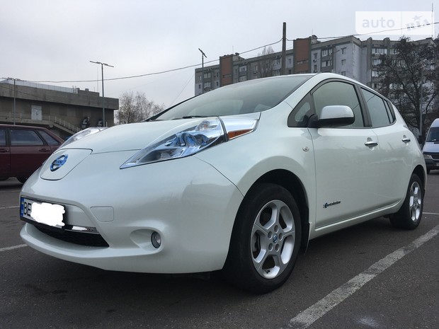 Leaf Nissan Leaf