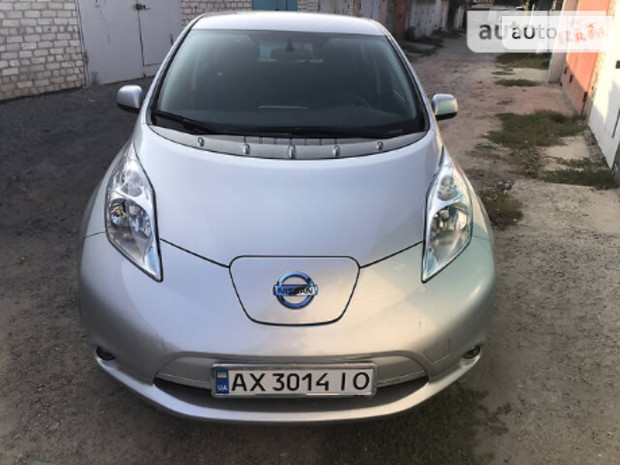 Leaf Nissan Leaf