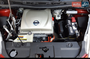 Nissan Leaf  2013