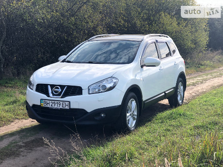 Nissan Qashqai+2 2010