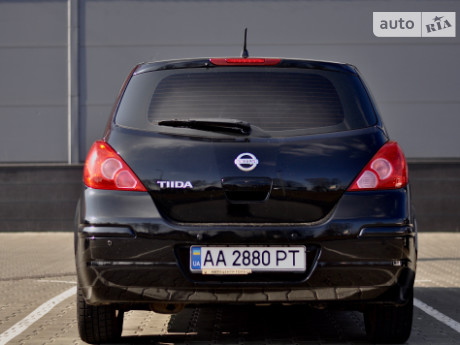 Nissan TIIDA 2007