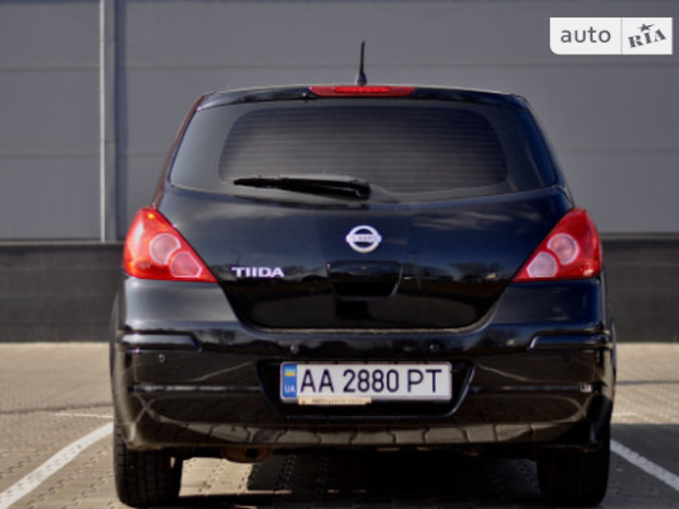 Nissan TIIDA