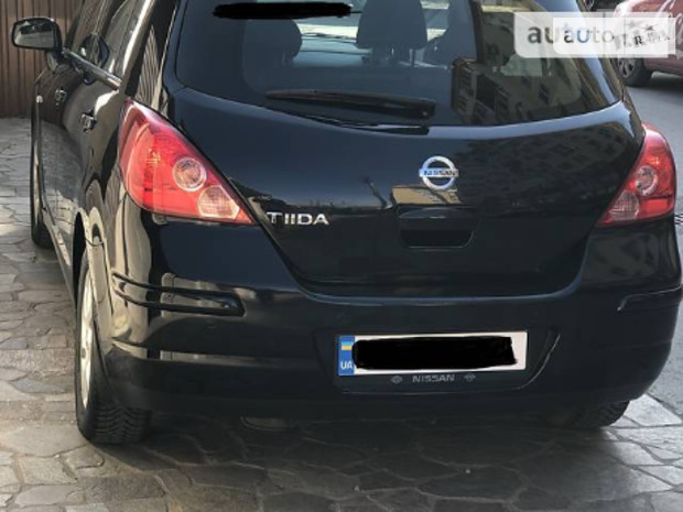 Nissan TIIDA