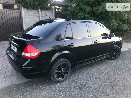 Nissan TIIDA 2007