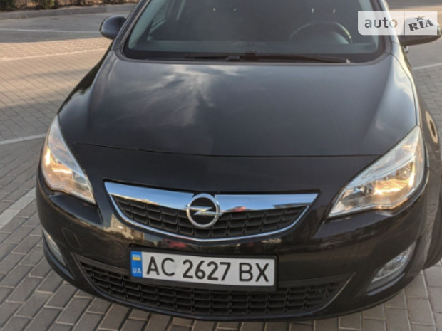 Opel Astra J