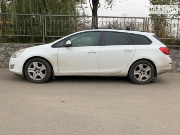 Opel Astra J