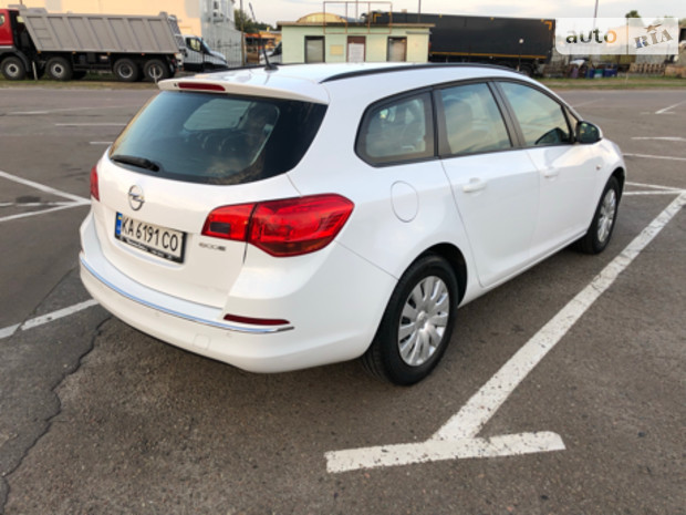 Opel Astra J