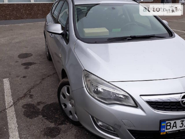 Opel Astra J