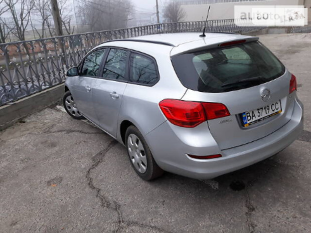 Opel Astra J