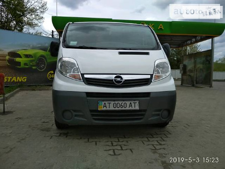 Opel Vivaro пасс. 2011