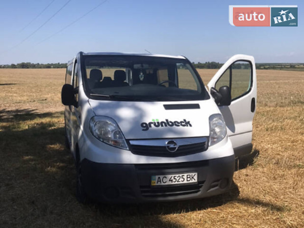 Vivaro пасс. Opel Vivaro пасс.
