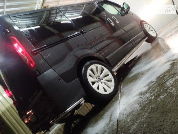 Vivaro пасс. Opel Vivaro пасс.