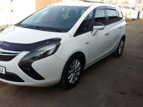 Opel Zafira Tourer 2012