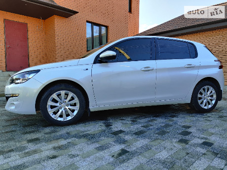 Peugeot 308 Hatchback (5d) 2016