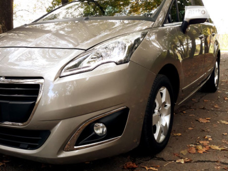 Peugeot 5008 2015