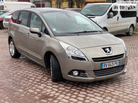 Peugeot 5008 2011