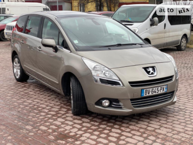 Peugeot 5008