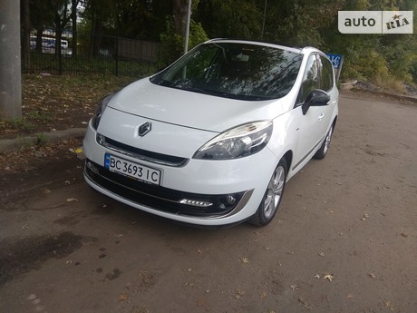 Renault Grand Scenic 2012