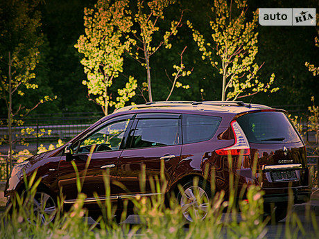 Renault Grand Scenic 2013