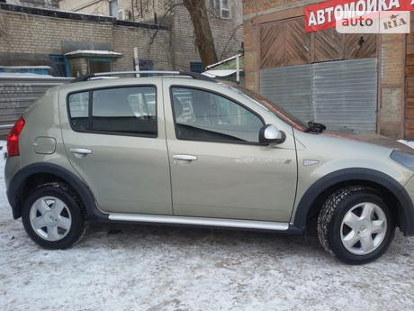 Renault Sandero 2012