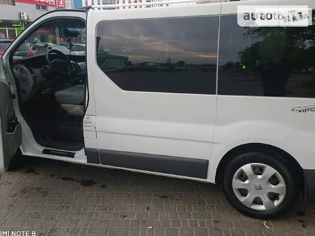 Renault Trafic пасс. 2009