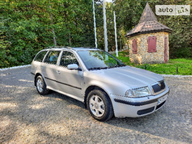 Skoda Octavia Tour