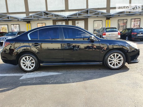 Subaru Legacy 2011