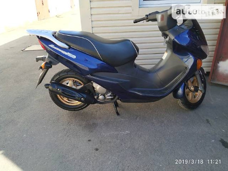 Suzuki Avenis 2001