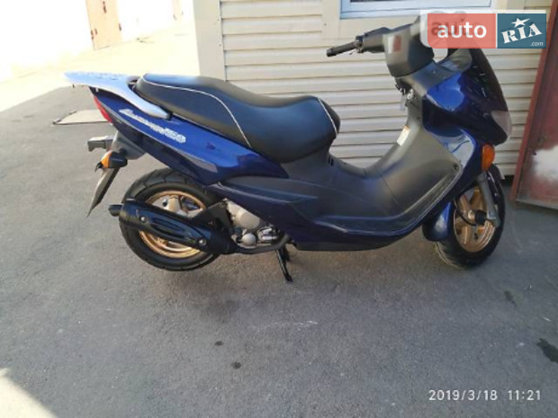 Avenis Suzuki Avenis