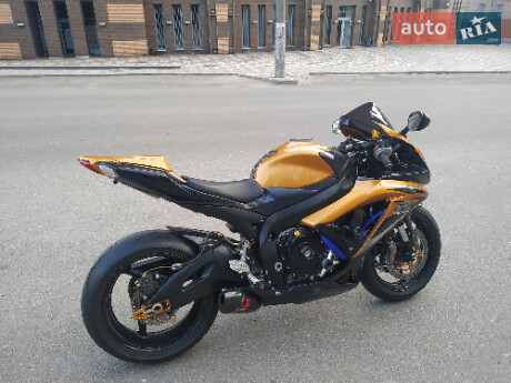 Suzuki GSX R 750 2010