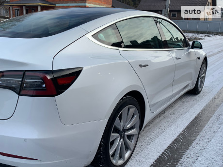 Tesla Model 3 Standard Range Plus 2019