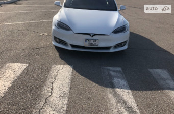 Tesla Model S 2017