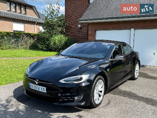 Tesla Model S