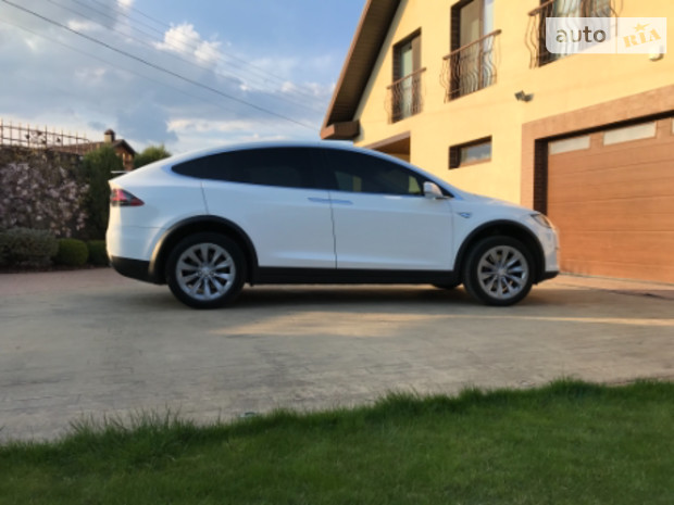 Model X Tesla Model X