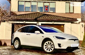 Tesla Model X  2016