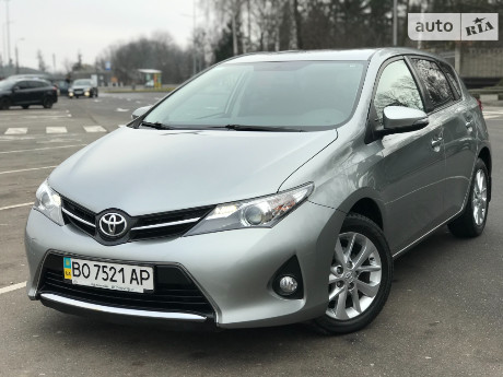 Toyota Auris 2013