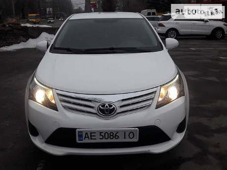 Toyota Avensis 2013