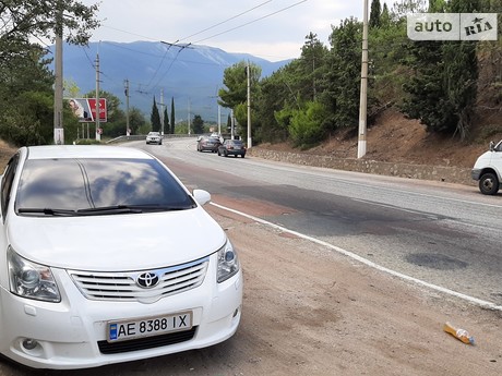 Toyota Avensis 2012