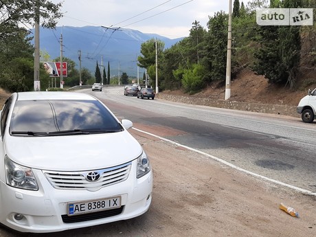 Toyota Avensis 2012