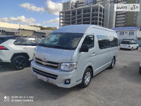 Toyota Hiace пасс. 2011