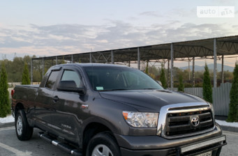 Toyota Tundra  2011