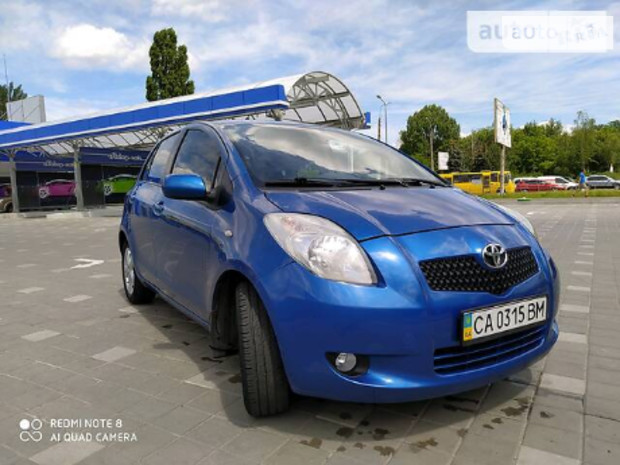 Yaris Toyota Yaris