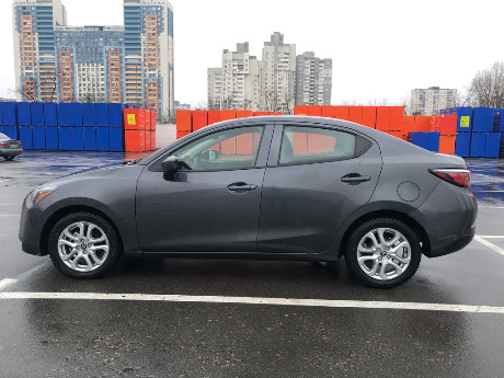 Toyota Yaris 2016