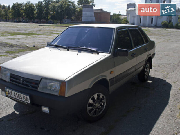 ВАЗ 21099