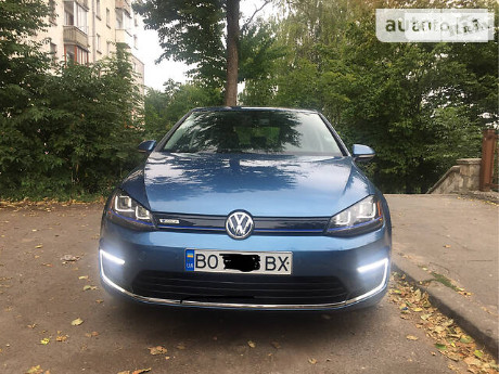 Volkswagen e-Golf 2015